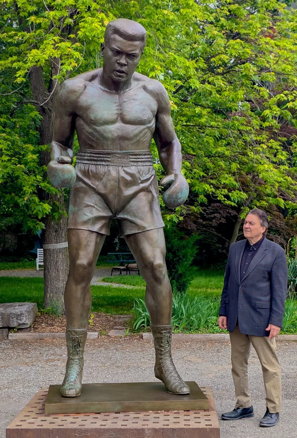 Portrait Statues — Zenos Frudakis